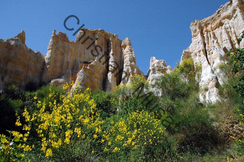 Roussillon relief rocheux 005