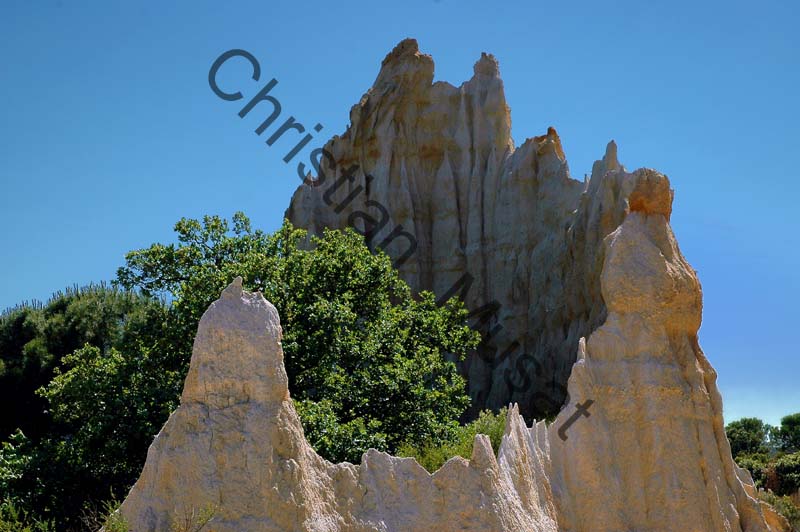 Roussillon relief rocheux 006